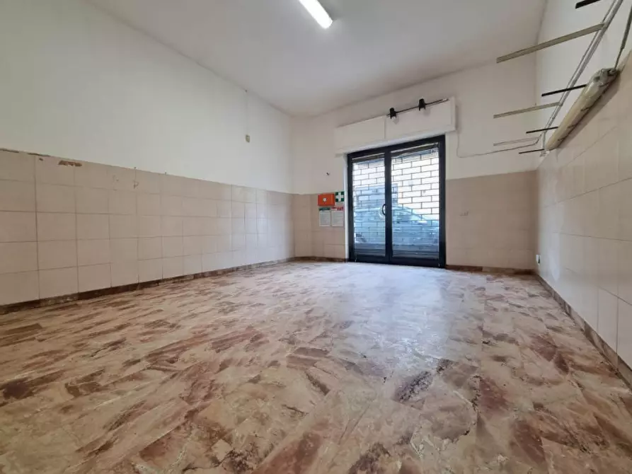 Immagine 5 di Negozio in vendita  in VIA DEGLI ARTISTI a Firenze
