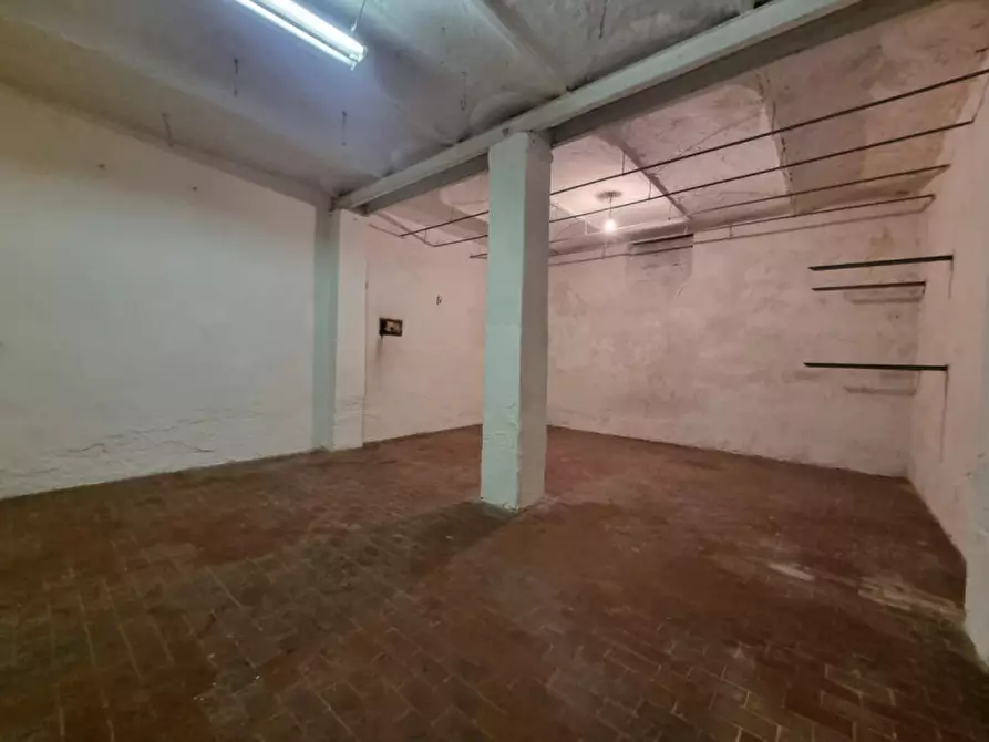 Immagine 7 di Negozio in vendita  in VIA DEGLI ARTISTI a Firenze