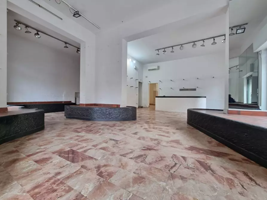 Immagine 14 di Negozio in vendita  in VIA DEGLI ARTISTI a Firenze
