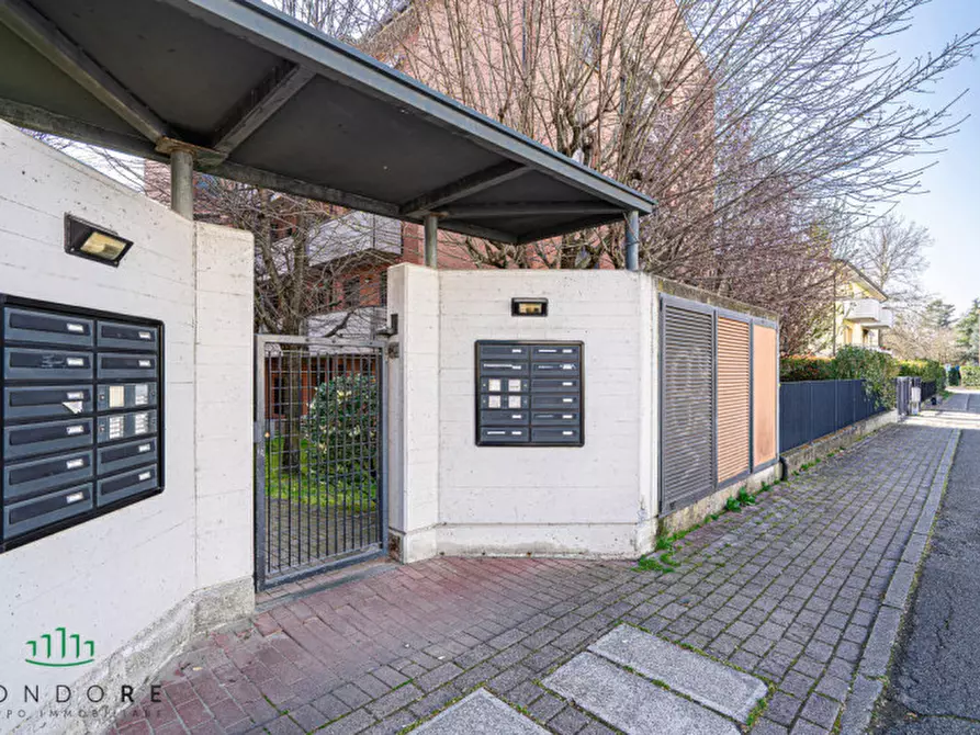 Immagine 10 di Appartamento in vendita  in Via Amedeo Modigliani a Casalecchio Di Reno