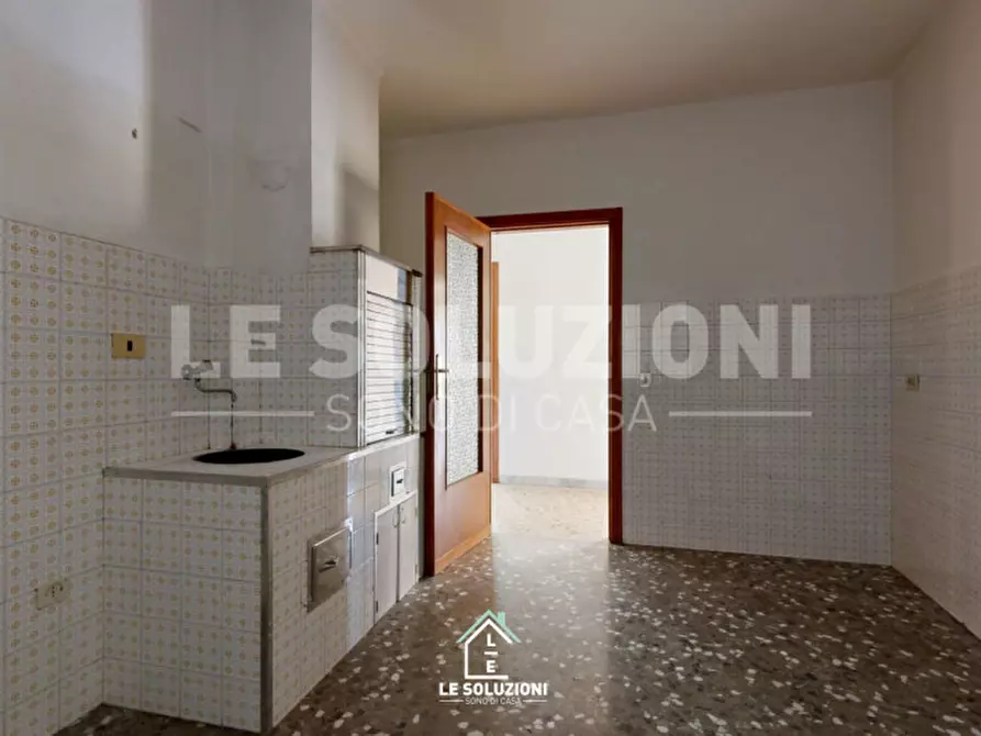 Immagine 11 di Appartamento in vendita  in Via Don Luigi Sturzo 7 a Putignano