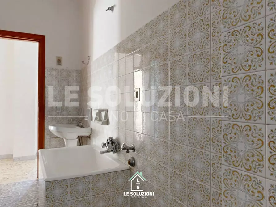 Immagine 13 di Appartamento in vendita  in Via Don Luigi Sturzo 7 a Putignano