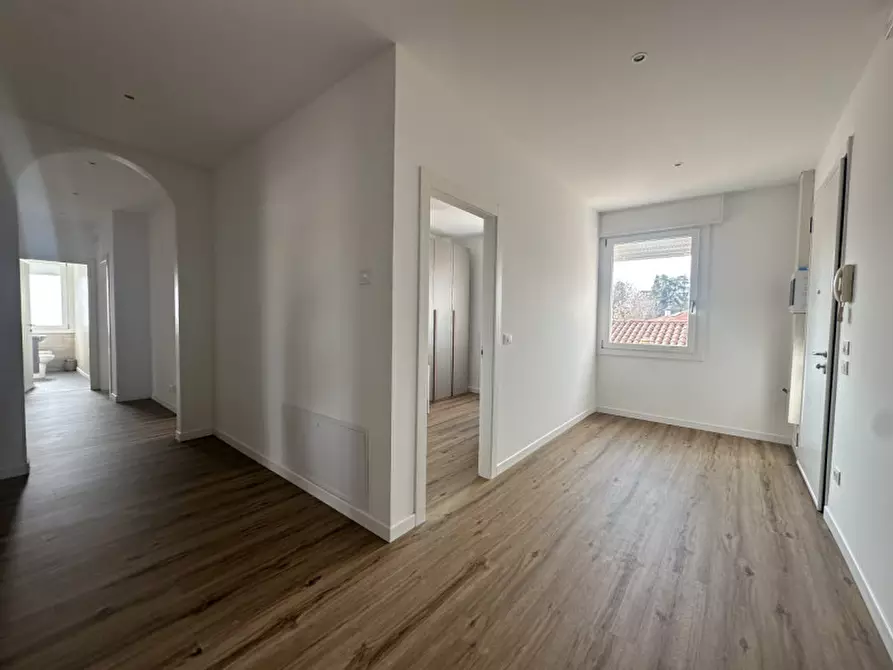 Immagine 10 di Camera in vendita  in Via Egidio Forcellini a Padova