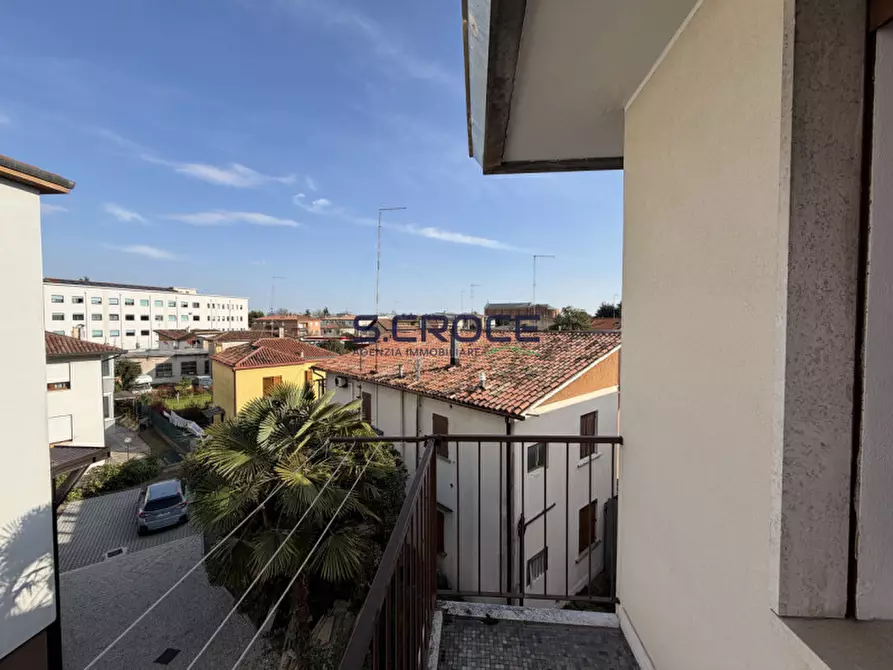 Immagine 11 di Appartamento in vendita  a Padova