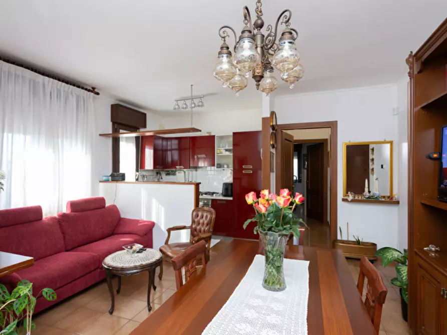 Immagine 10 di Appartamento in vendita  in Via Della Vittoria 36 a Rho