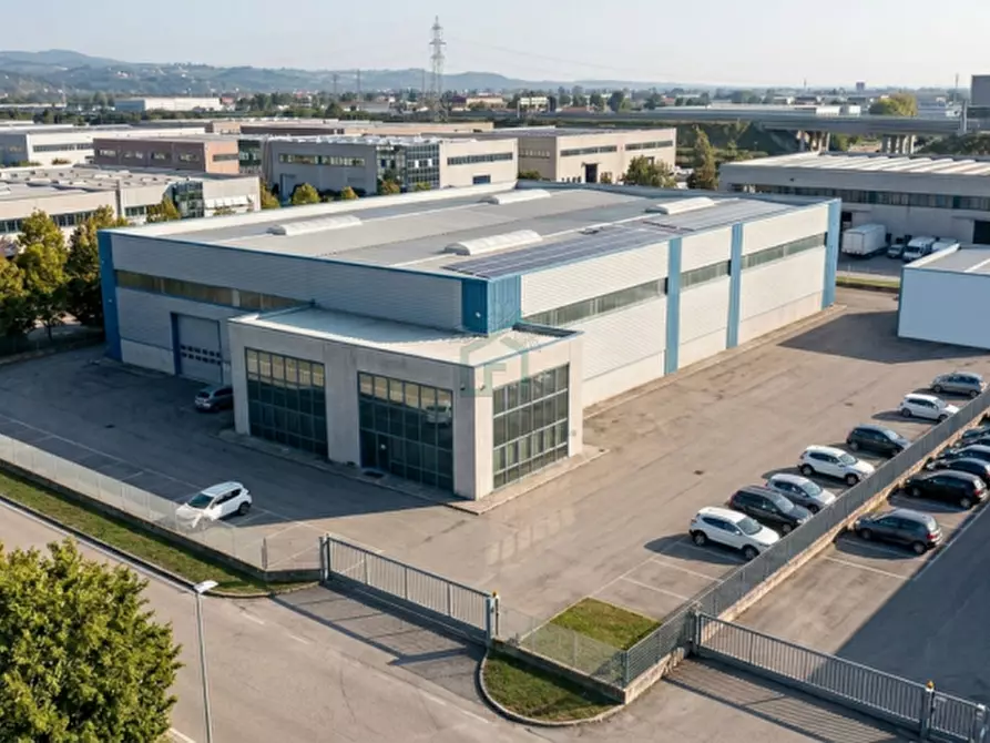 Immagine 1 di Capannone industriale in vendita  in Via Tolomeo a Verona