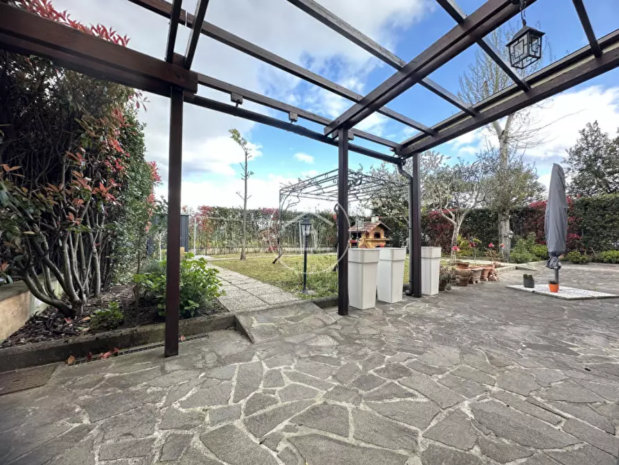 Immagine 16 di Appartamento in vendita  in Via di Limite 107 a Campi Bisenzio