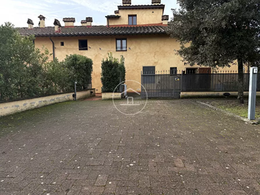 Immagine 26 di Appartamento in vendita  in Via di Limite 107 a Campi Bisenzio