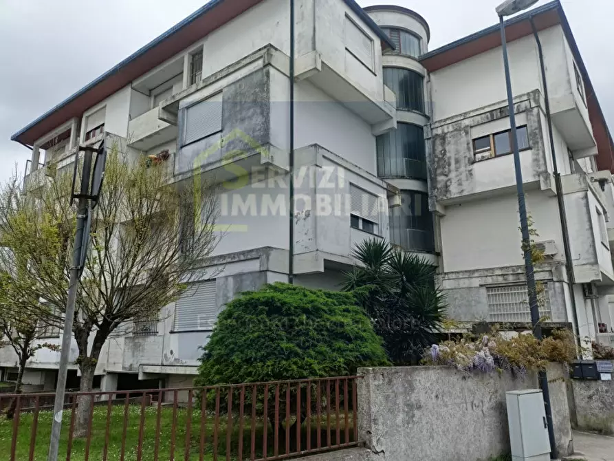 Immagine 21 di Appartamento in vendita  in Via Benvenuto Tisi da Garofolo a Rovigo