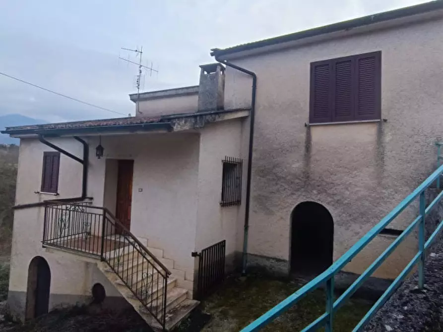 Immagine 1 di Casa indipendente in vendita  in VIA TIRLO a Casalvieri