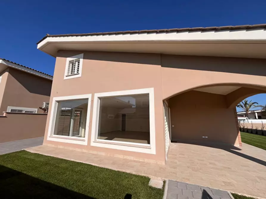 Immagine 9 di Casa bifamiliare in vendita  in via miglioramento a Anzio