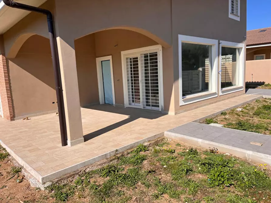 Immagine 14 di Casa bifamiliare in vendita  in via miglioramento a Anzio