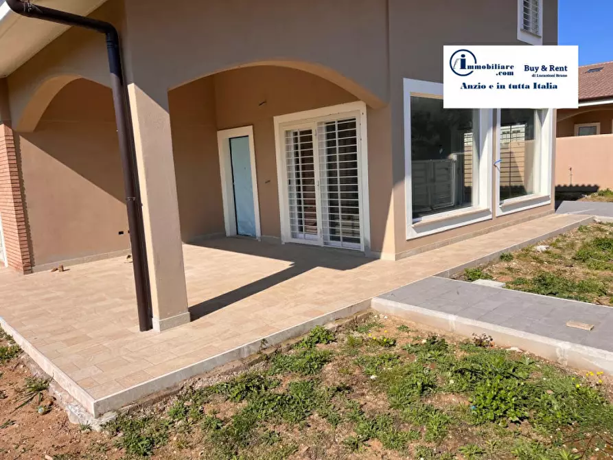 Immagine 15 di Casa bifamiliare in vendita  in via miglioramento a Anzio