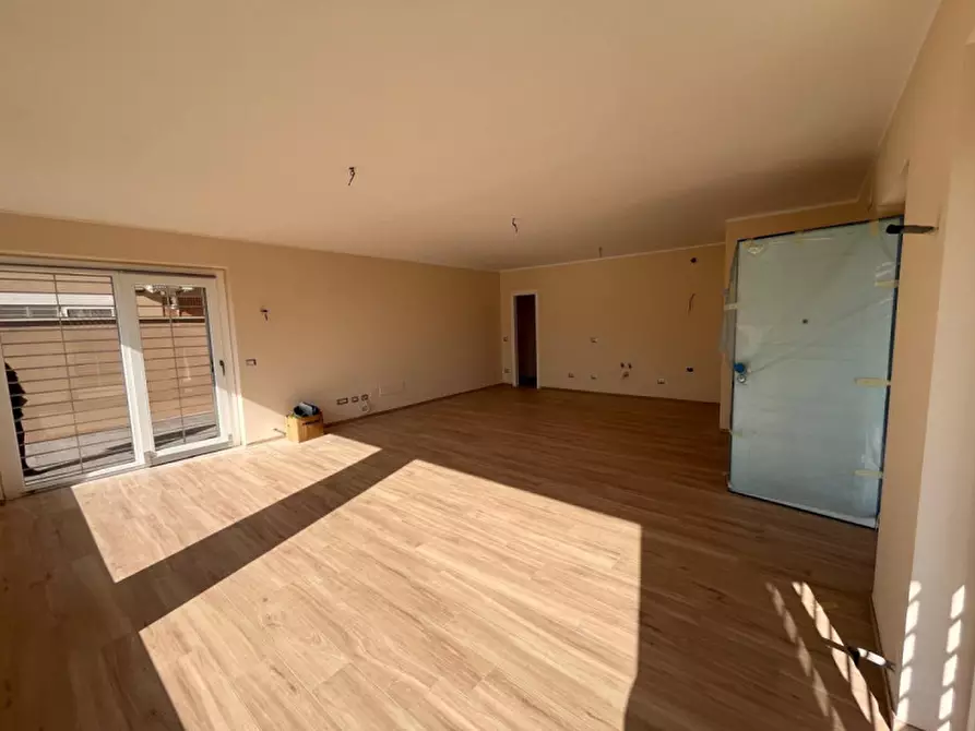 Immagine 21 di Casa bifamiliare in vendita  in via miglioramento a Anzio