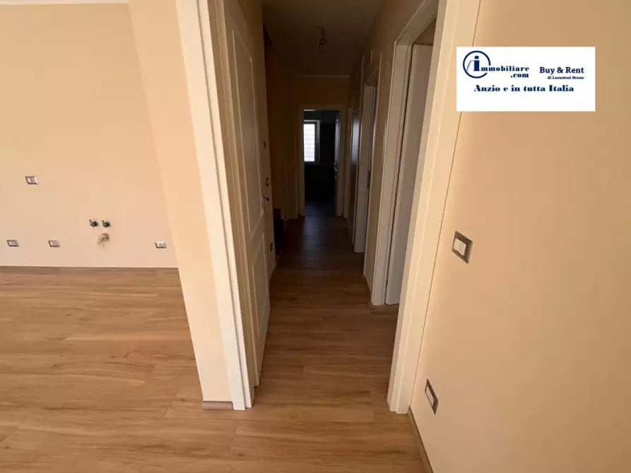 Immagine 27 di Casa bifamiliare in vendita  in via miglioramento a Anzio