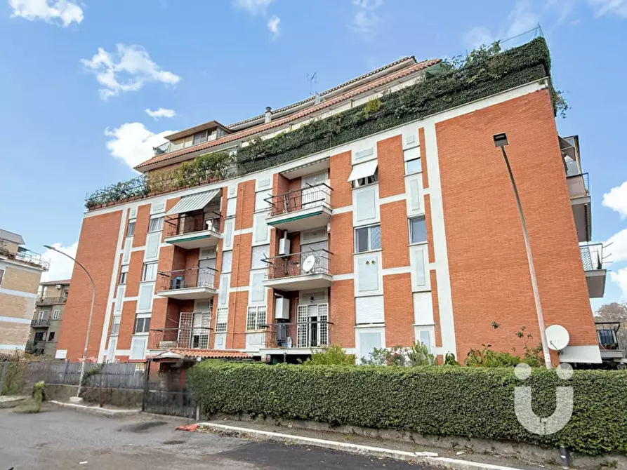 Immagine 2 di Appartamento in vendita  in Via Riccardo Bianchi a Roma