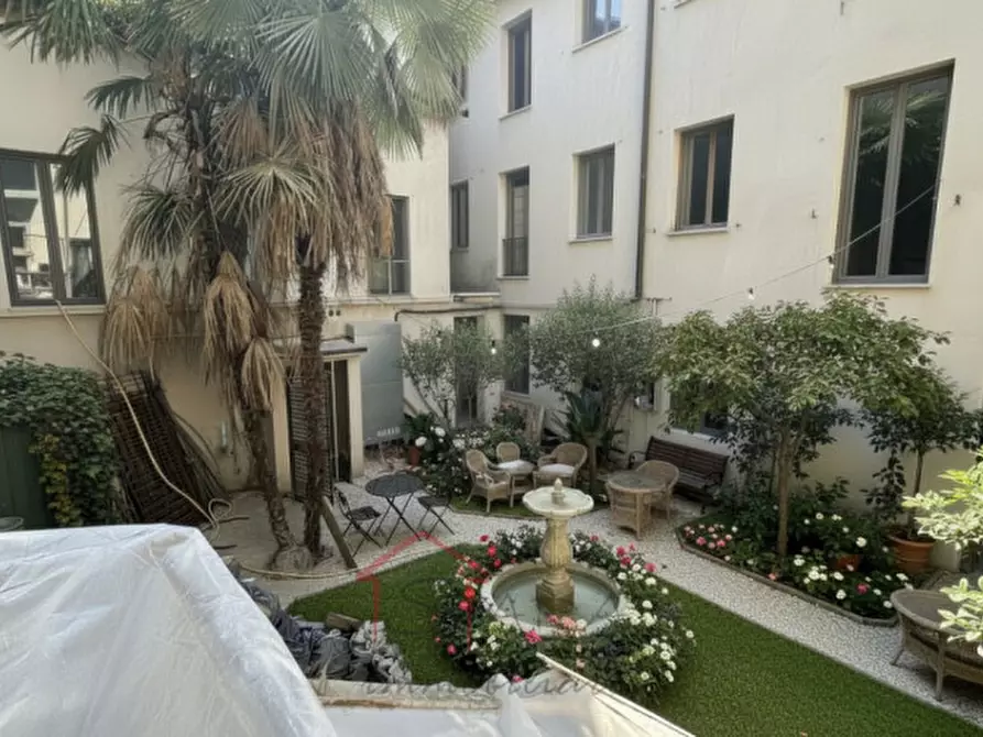 Immagine 4 di Appartamento in vendita  in Via del Santo a Padova