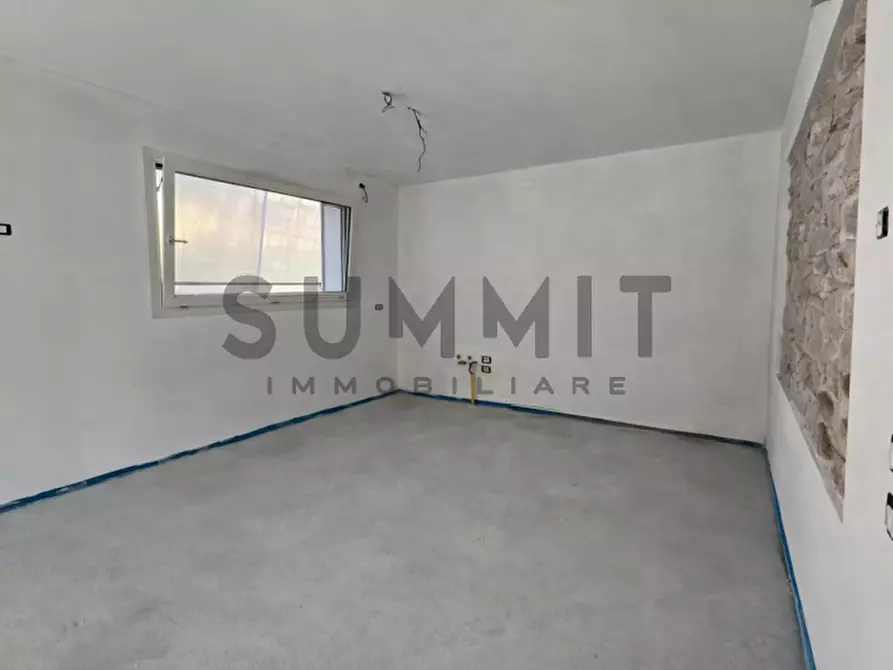 Immagine 4 di Villa in vendita  a Schio