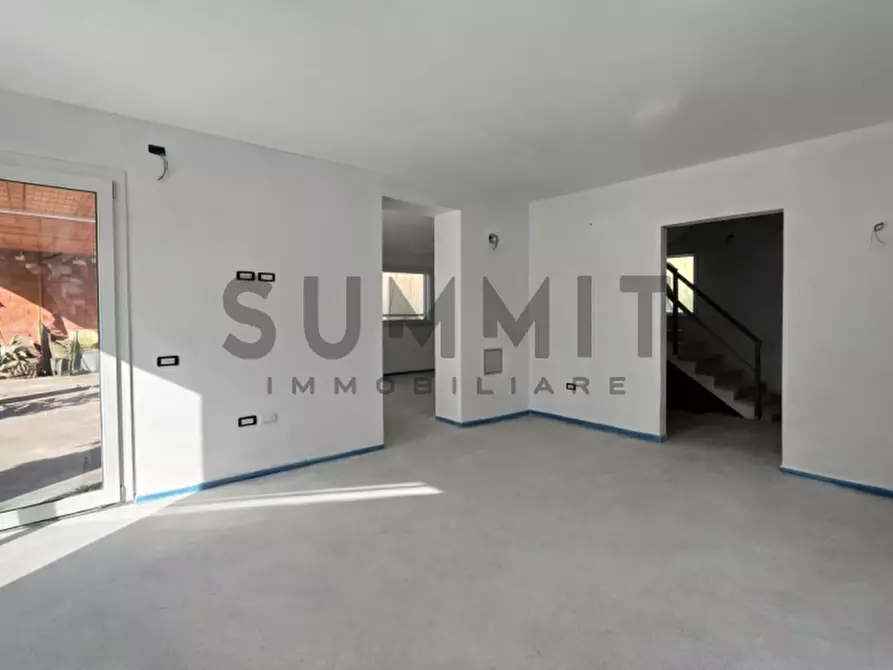 Immagine 6 di Villa in vendita  a Schio