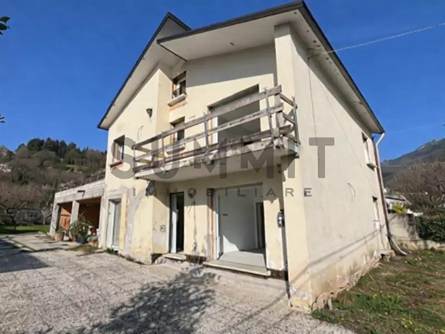 Immagine 7 di Villa in vendita  a Schio