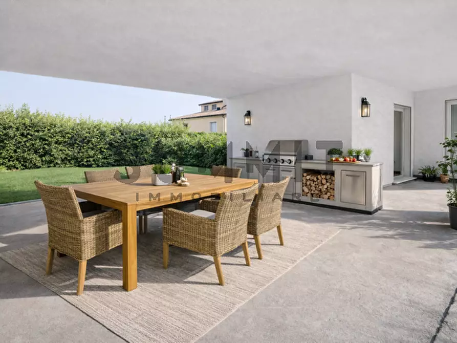 Immagine 12 di Villa in vendita  a Schio