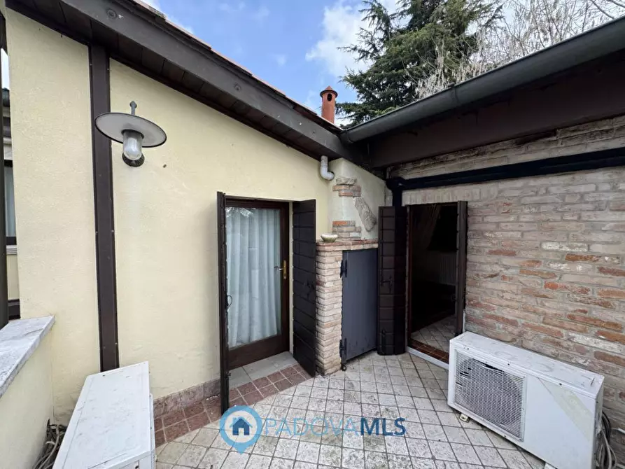 Immagine 22 di Villetta a schiera in affitto  in Via Friuli a Padova