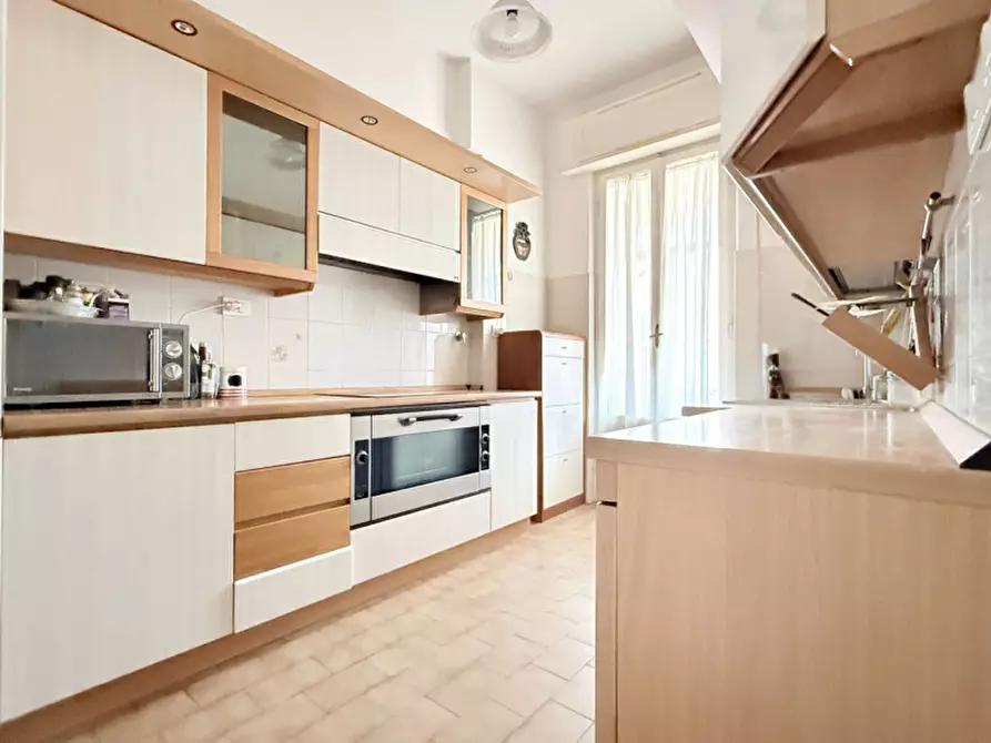 Immagine 9 di Appartamento in vendita  in Via Fregene a Roma