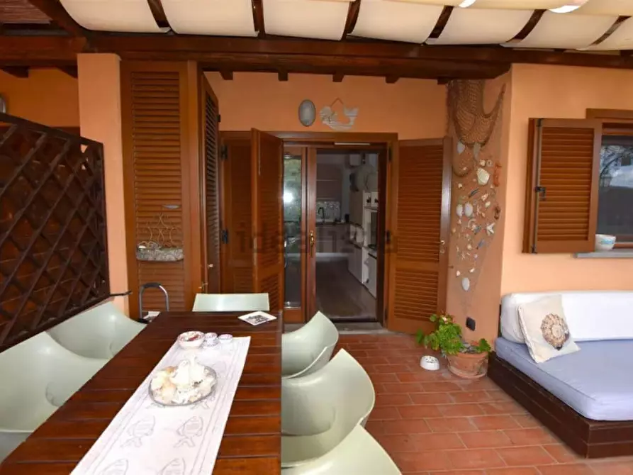 Immagine 4 di Appartamento in vendita  in Via delle Mimose a Marciana