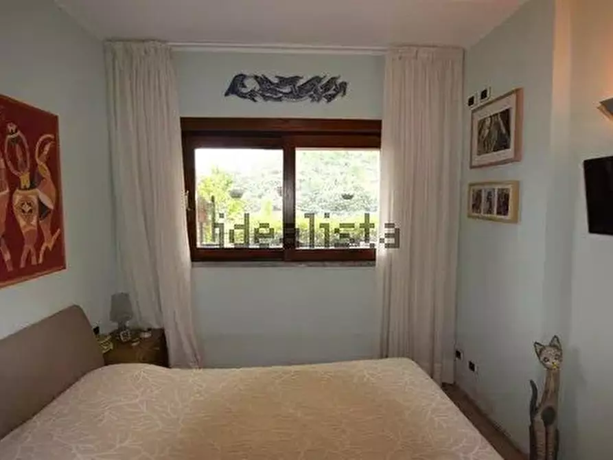 Immagine 11 di Appartamento in vendita  in Via delle Mimose a Marciana