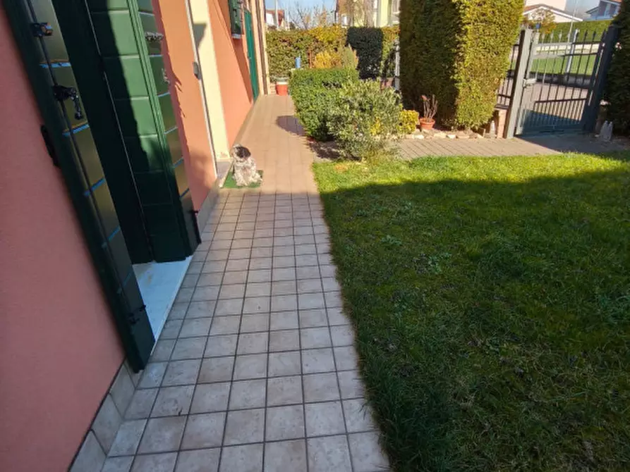 Immagine 1 di Villetta a schiera in vendita  in Via Risorgimento a Albignasego