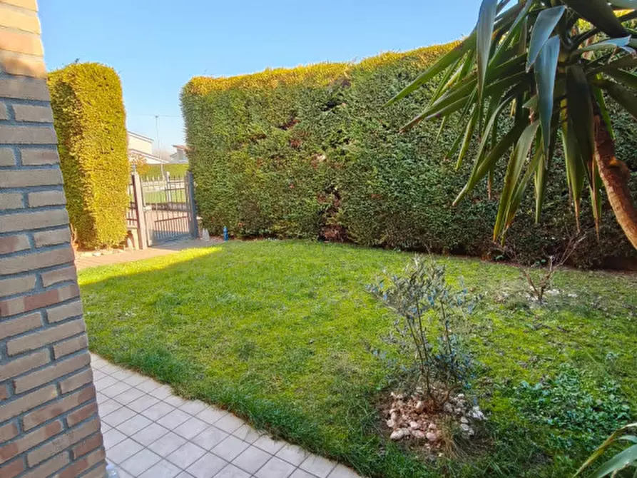 Immagine 4 di Villetta a schiera in vendita  in Via Risorgimento a Albignasego