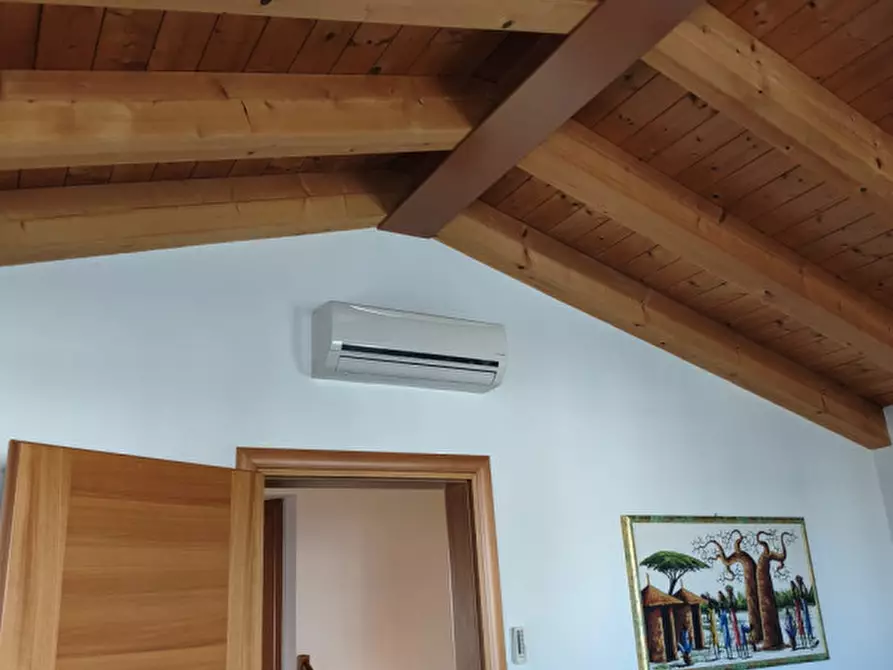 Immagine 22 di Villetta a schiera in vendita  in Via Risorgimento a Albignasego