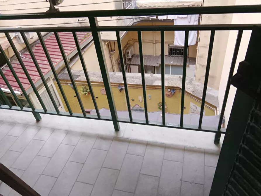 Immagine 17 di Appartamento in affitto  in largo donna regina 27 a Napoli