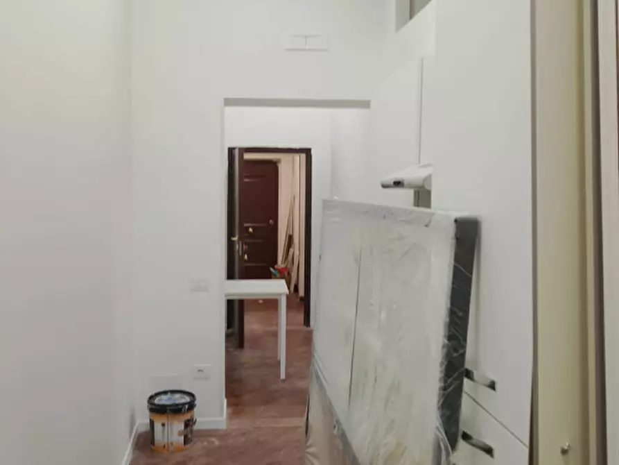 Immagine 27 di Appartamento in affitto  in largo donna regina 27 a Napoli