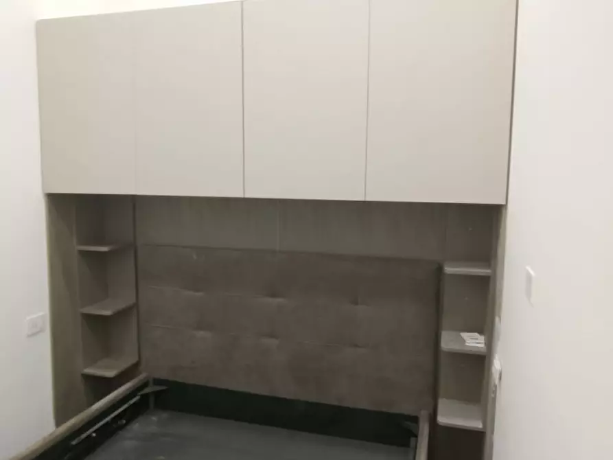Immagine 30 di Appartamento in affitto  in largo donna regina 27 a Napoli