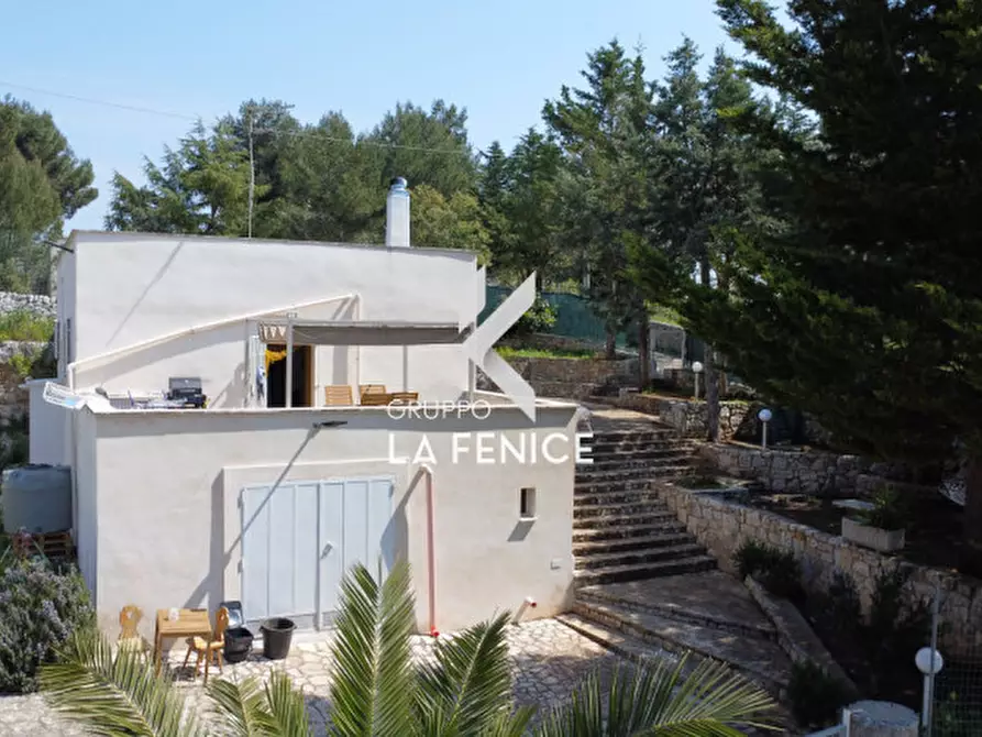 Immagine 1 di Villa in vendita  in contrada Serralta a Locorotondo