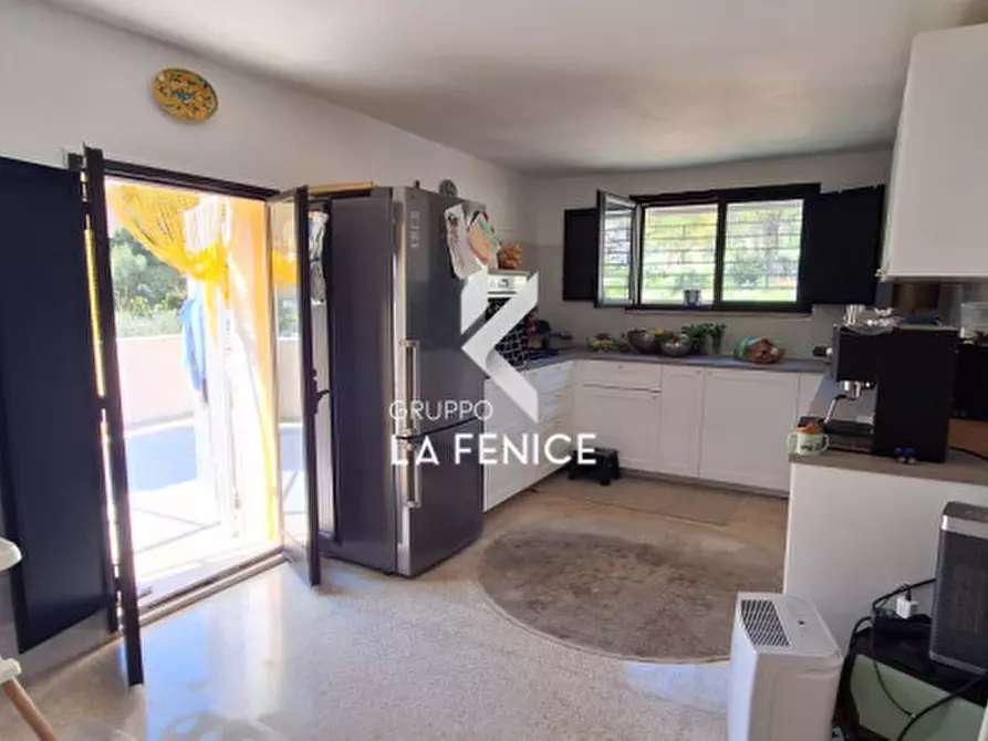 Immagine 22 di Villa in vendita  in contrada Serralta a Locorotondo