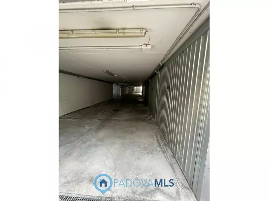 Immagine 12 di Appartamento in vendita  in Via San Daniele n. 2 a Albignasego