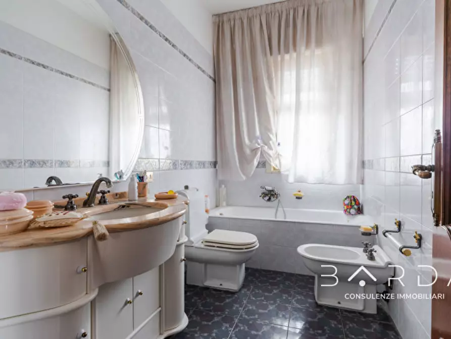 Immagine 11 di Appartamento in vendita  in Via Giovanni Pascoli a Gravina Di Catania