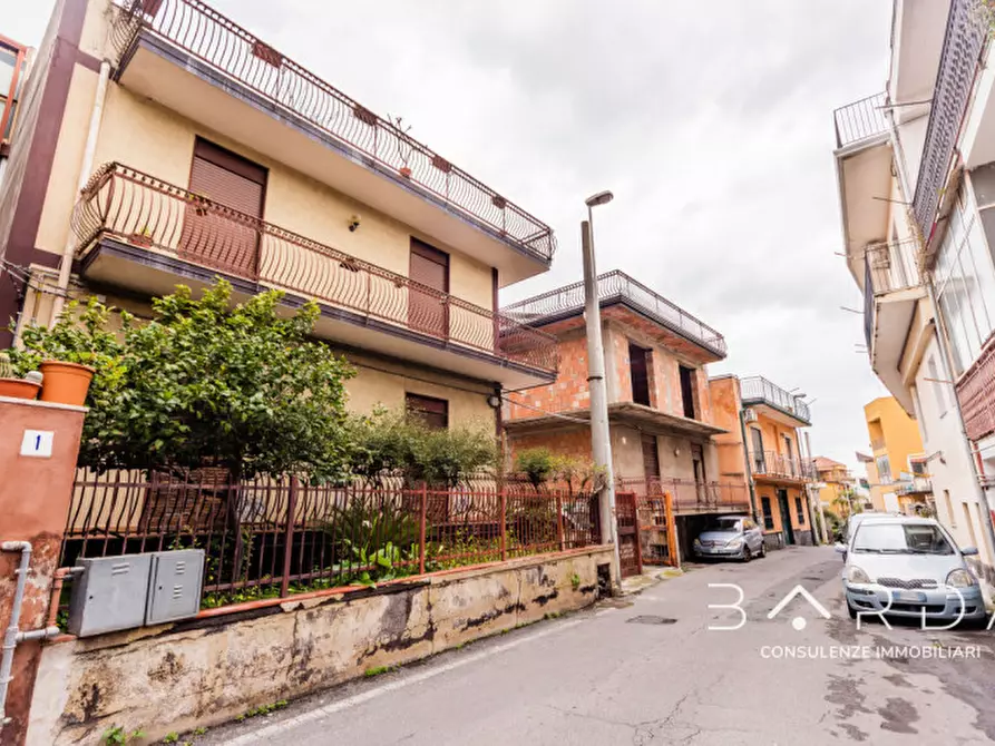 Immagine 16 di Appartamento in vendita  in Via Giovanni Pascoli a Gravina Di Catania