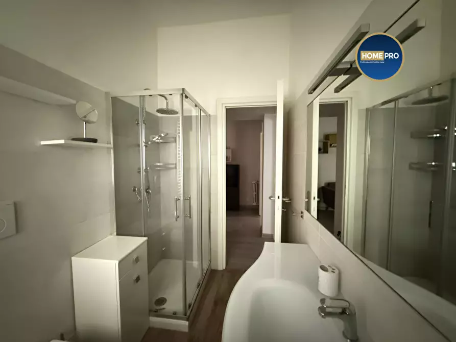 Immagine 12 di Appartamento in affitto  in Via delle Rose a Roma