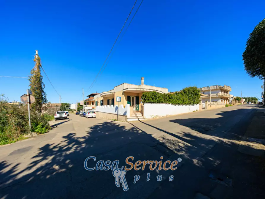 Immagine 3 di Villa in vendita  in Via Supersano a Casarano