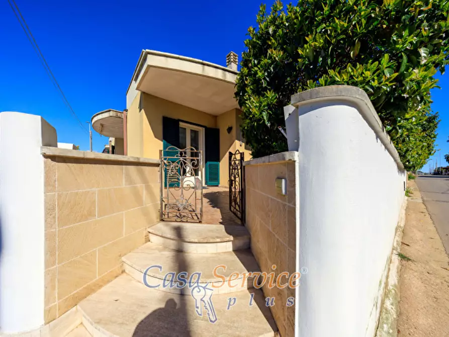 Immagine 10 di Villa in vendita  in Via Supersano a Casarano