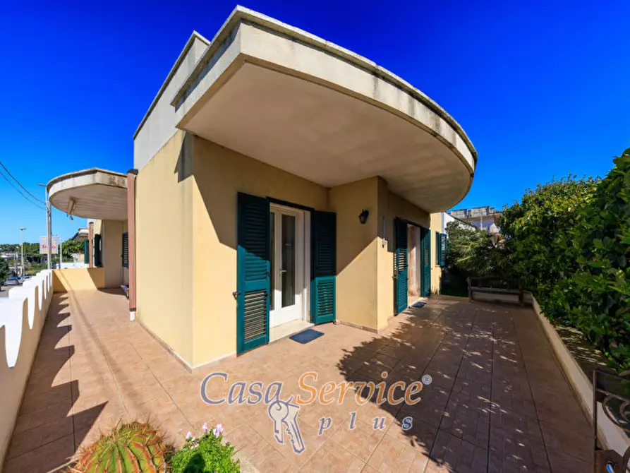 Immagine 11 di Villa in vendita  in Via Supersano a Casarano