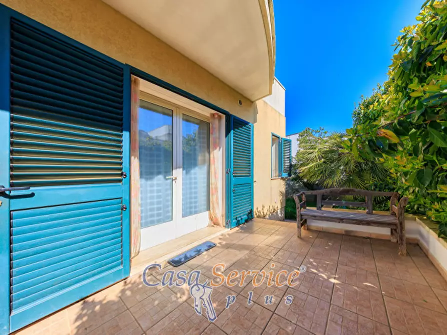 Immagine 13 di Villa in vendita  in Via Supersano a Casarano