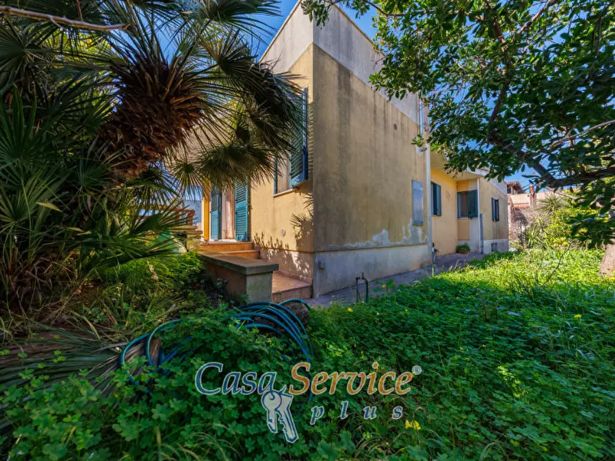 Immagine 15 di Villa in vendita  in Via Supersano a Casarano