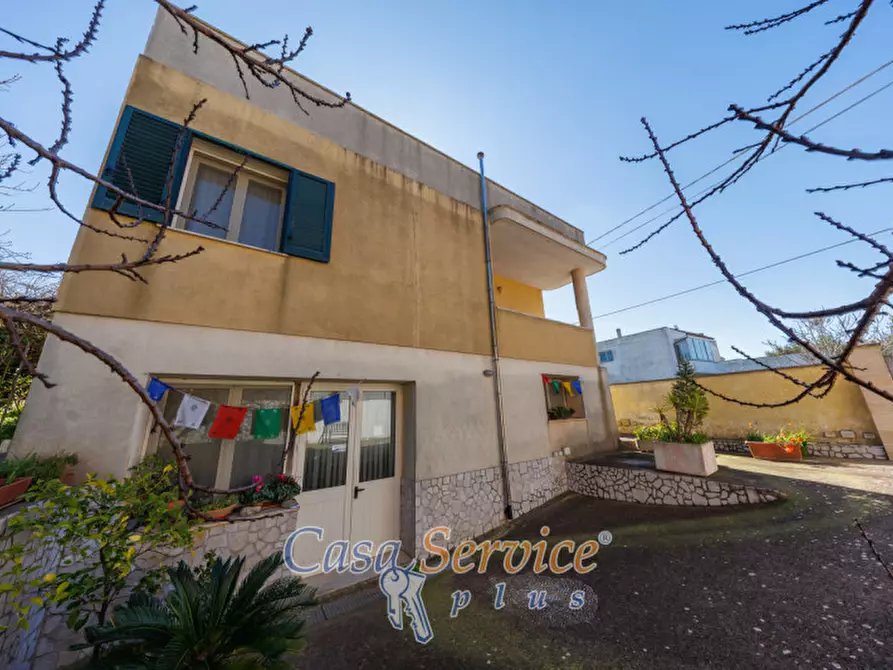 Immagine 19 di Villa in vendita  in Via Supersano a Casarano