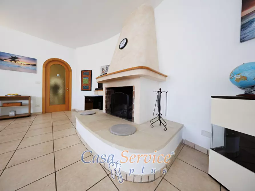 Immagine 25 di Villa in vendita  in Via Supersano a Casarano