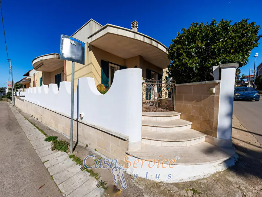 Immagine 50 di Villa in vendita  in Via Supersano a Casarano