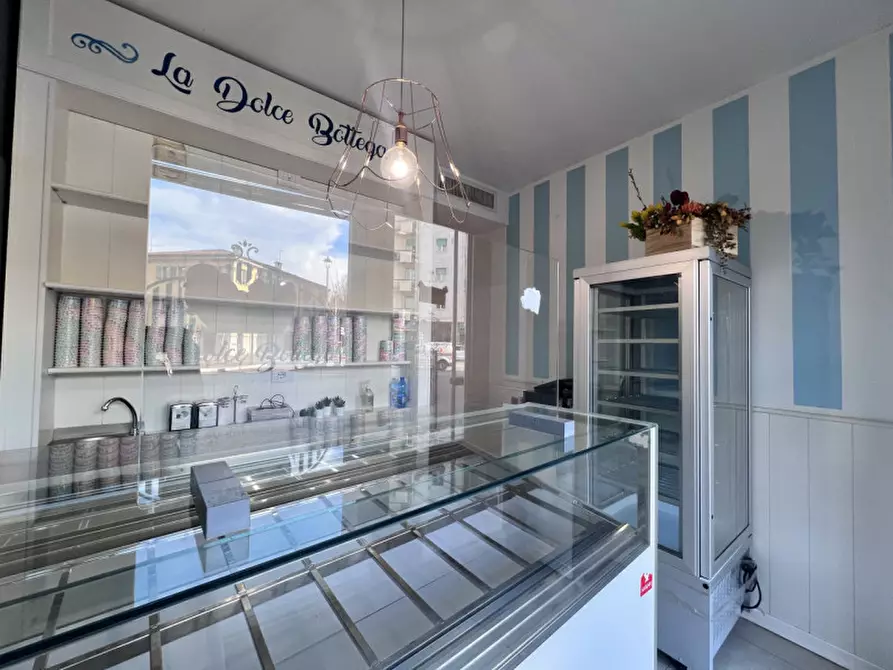 Immagine 6 di Negozio in affitto  in Piazza del Popolo a San Martino Buon Albergo